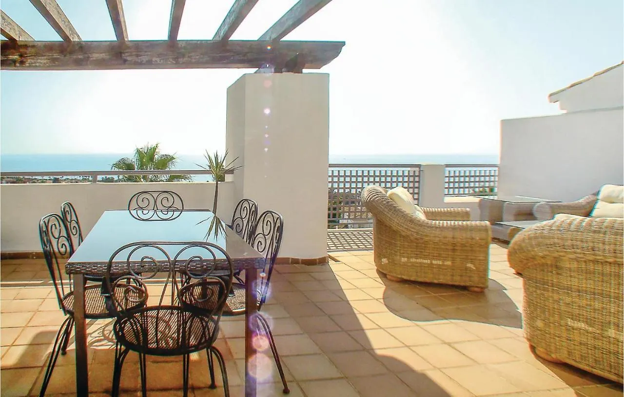 Nice Apartment In Lnea De La Concepcin With 3 Bedrooms, Wifi And Outdoor Swimming Pool 알카이데사