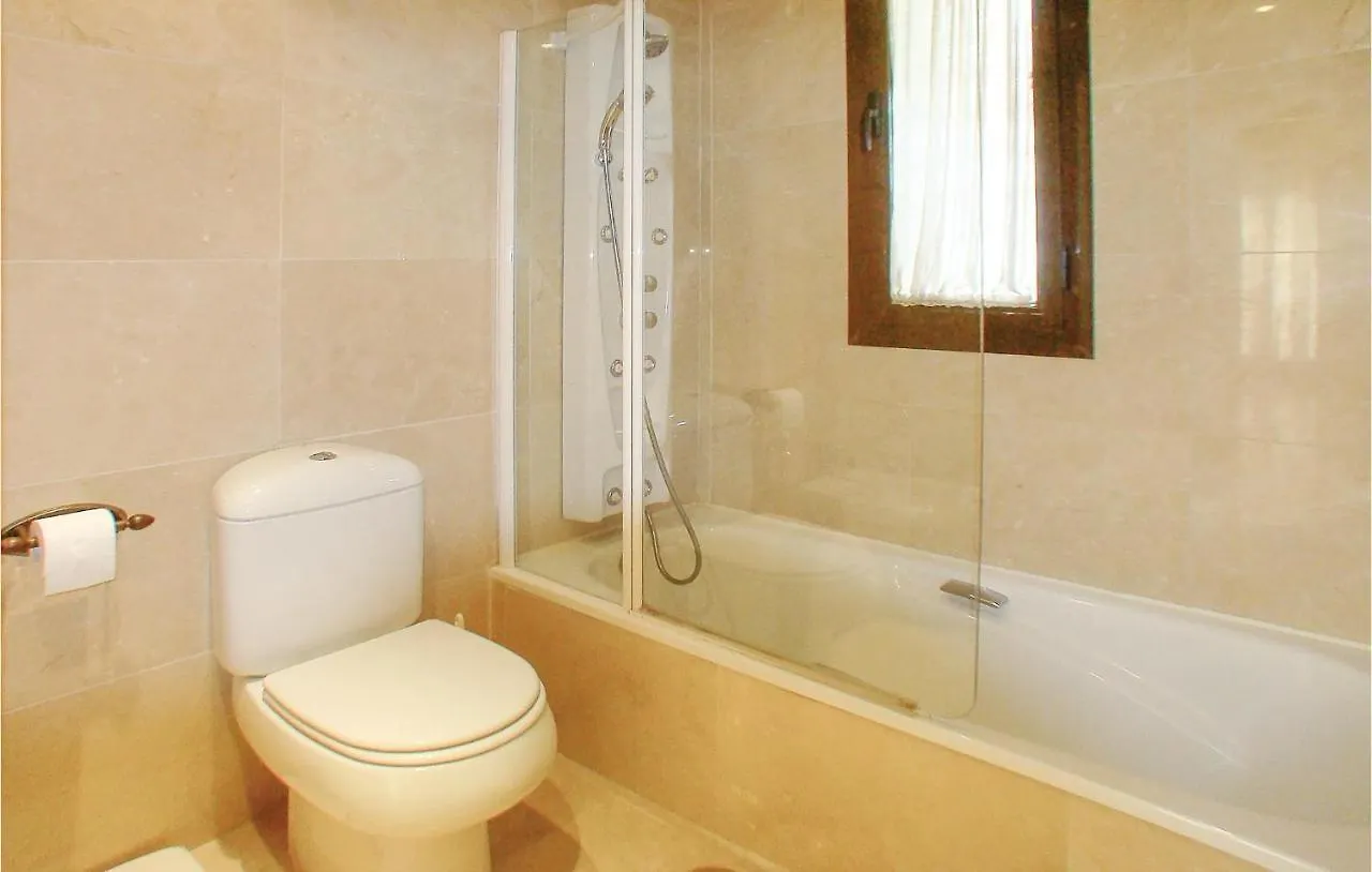 Nice Apartment In Lnea De La Concepcin With 3 Bedrooms, Wifi And Outdoor Swimming Pool 알카이데사 스페인