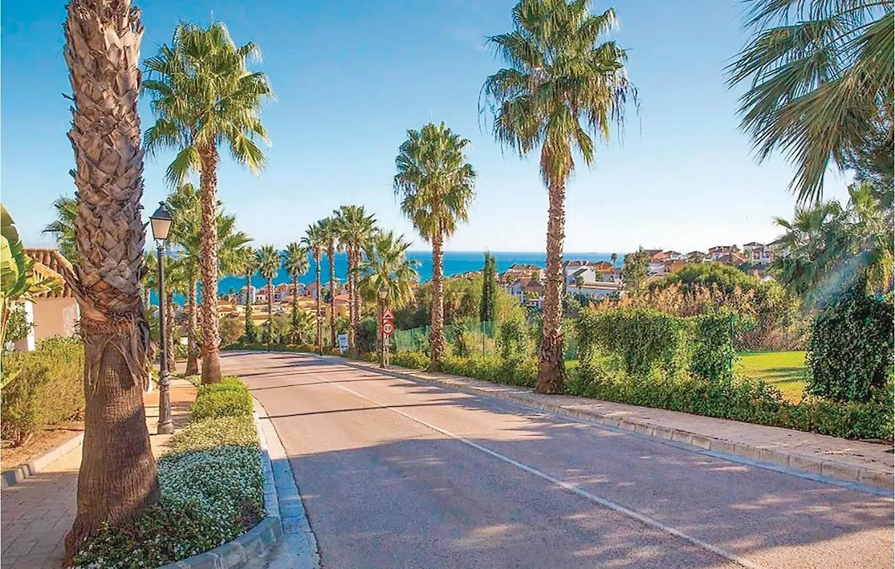 Nice Apartment In Lnea De La Concepcin With 3 Bedrooms, Wifi And Outdoor Swimming Pool 알카이데사